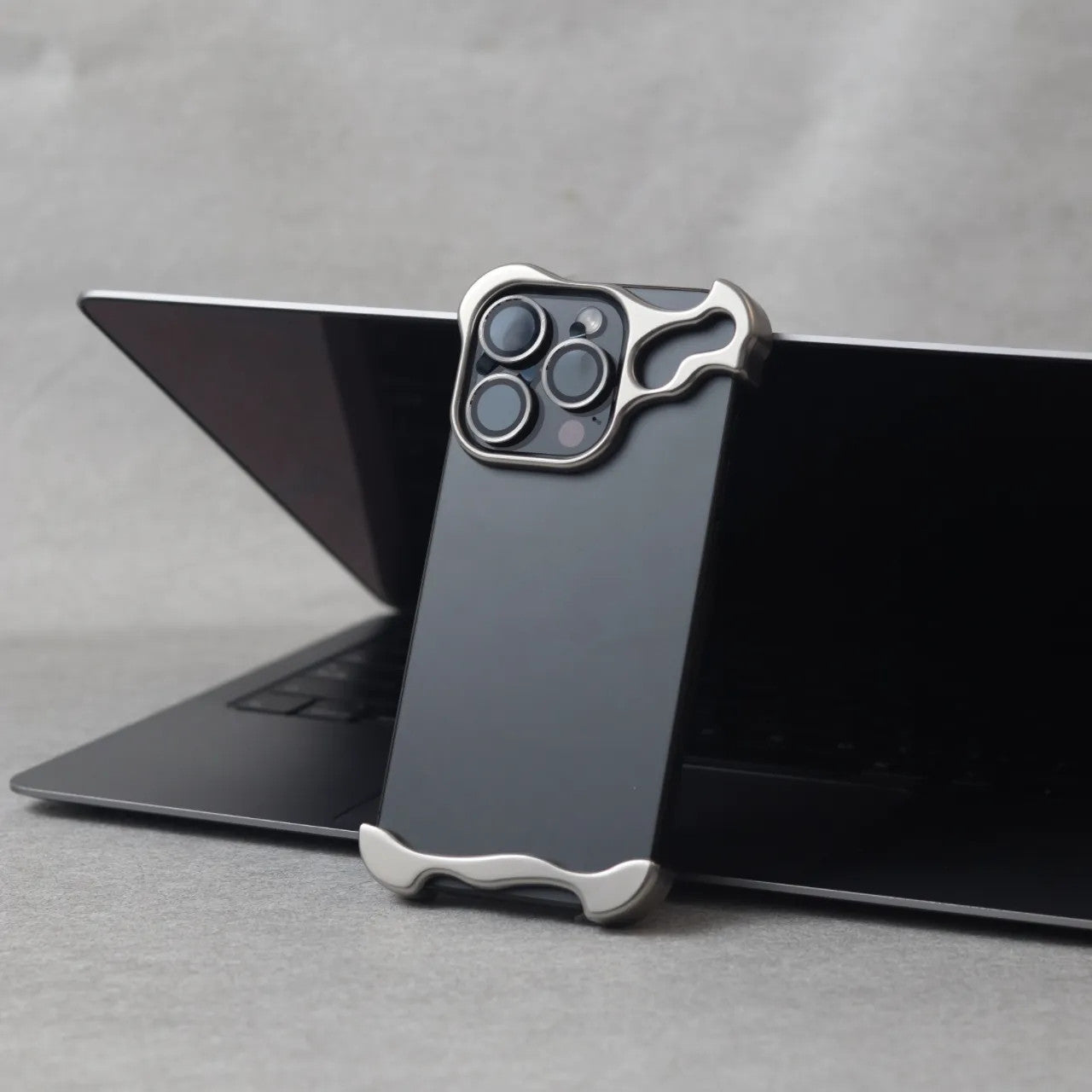 Zinc Alloy Suitable For 15pro max Phone Cases